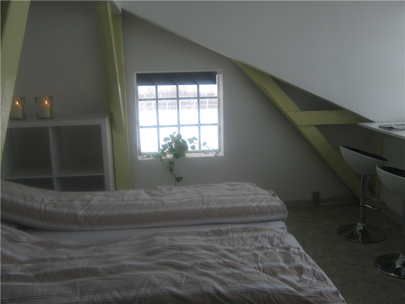Sovefaciliteterne er lyse og indbydende. Deltagerne sover i små grupper eller på enkeltværelse efter aftale.